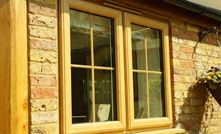 پنجره چوبی 4 - ساخت پنجره چوبی پیوند خانه‌های قدیمی با زندگی مدرن امروز